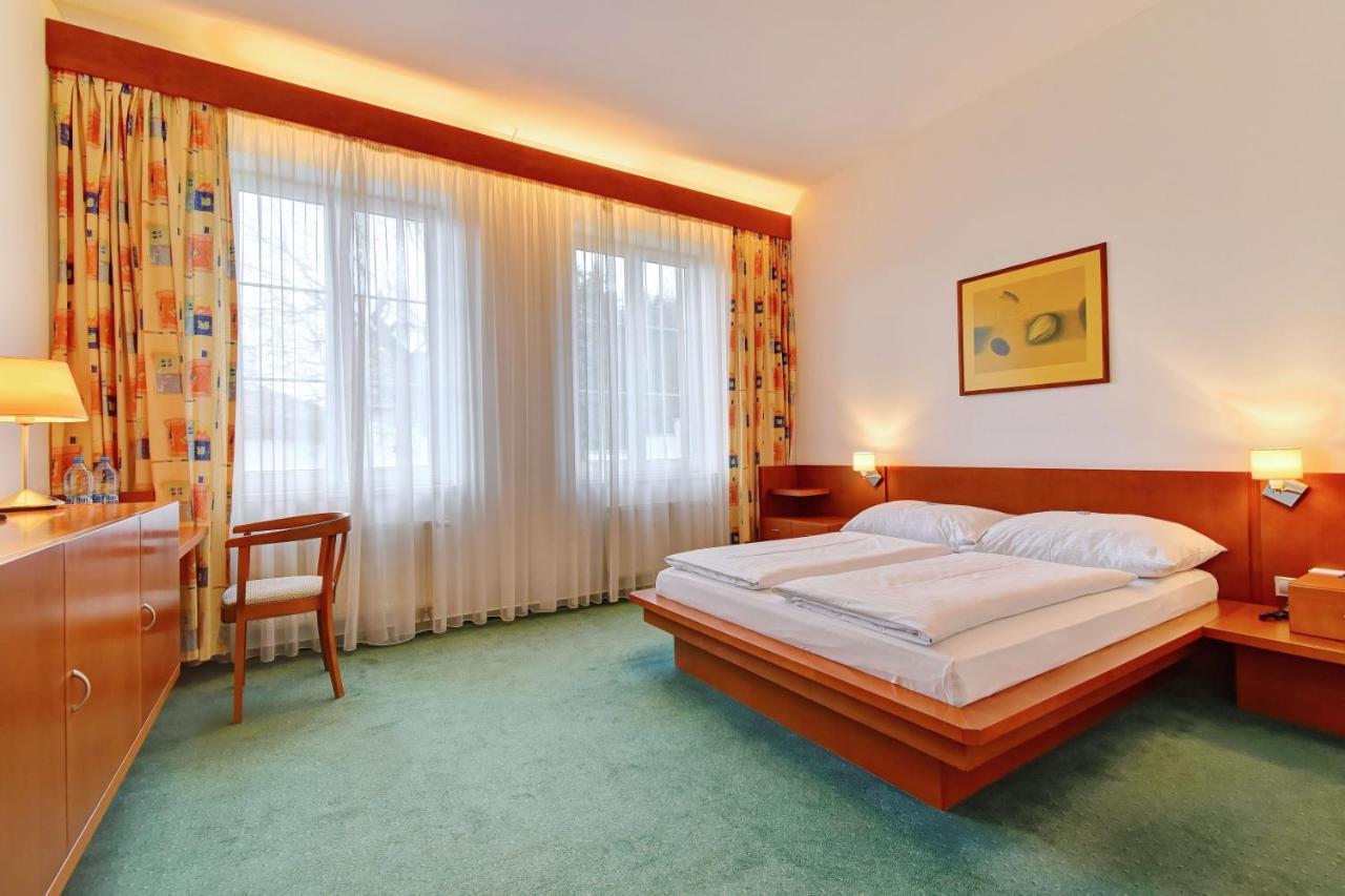 Hotel Popelka - Prague — Photos 1